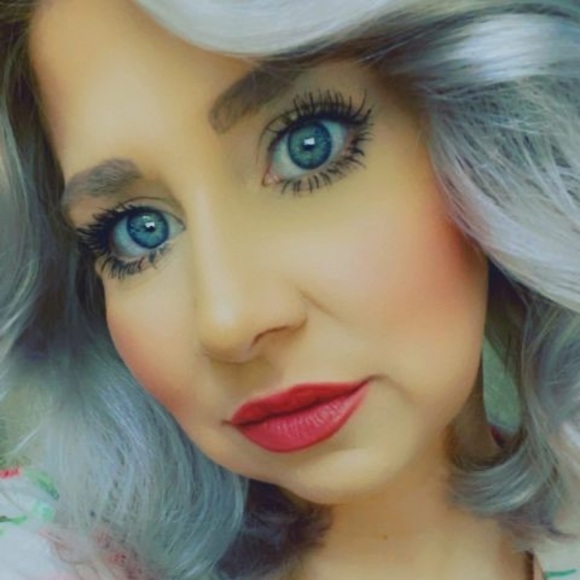 Meet your Posher, Jenna - Picture 1 of 1